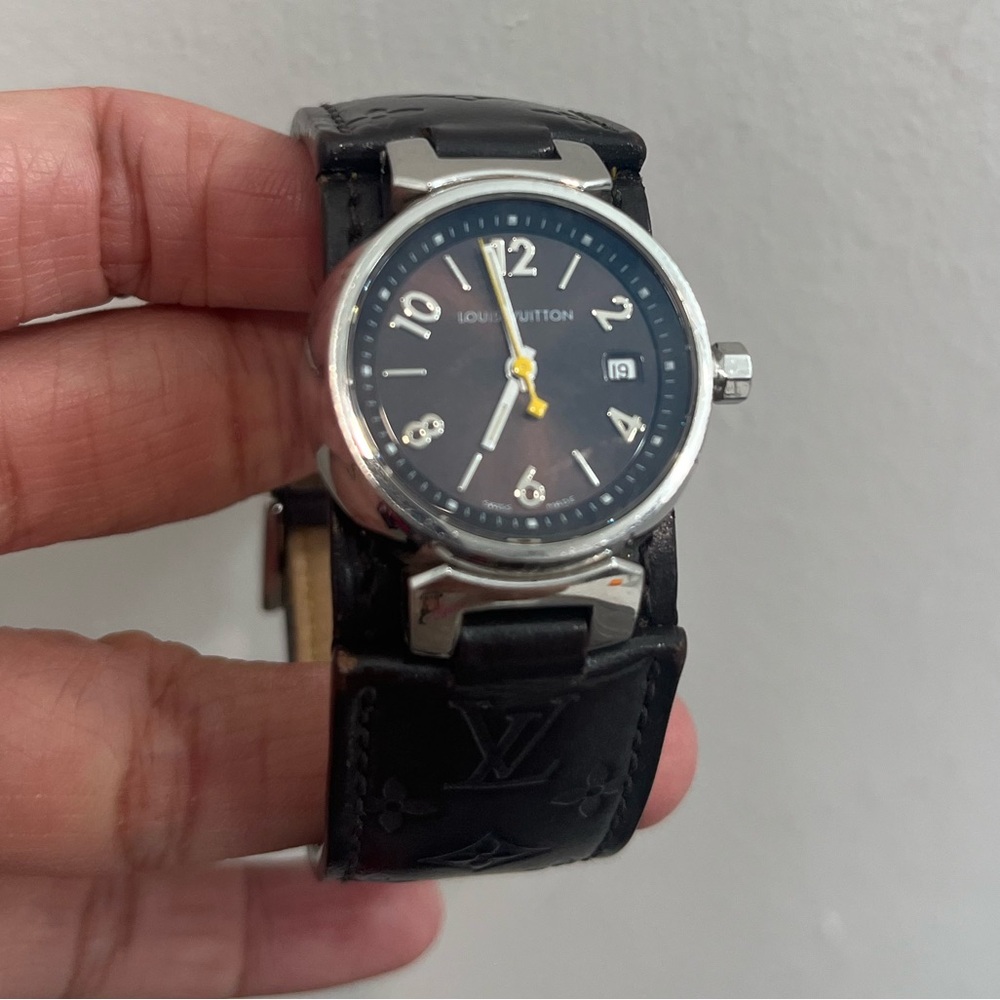 Authentic Louis Vuitton tambour watch in good condition.